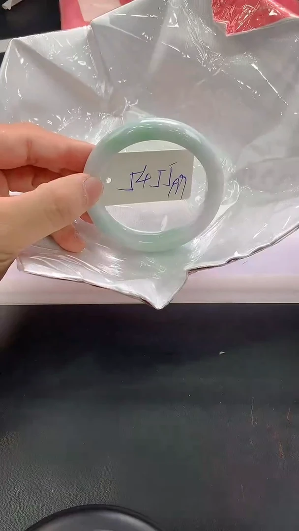 翡翠手镯未镶嵌26