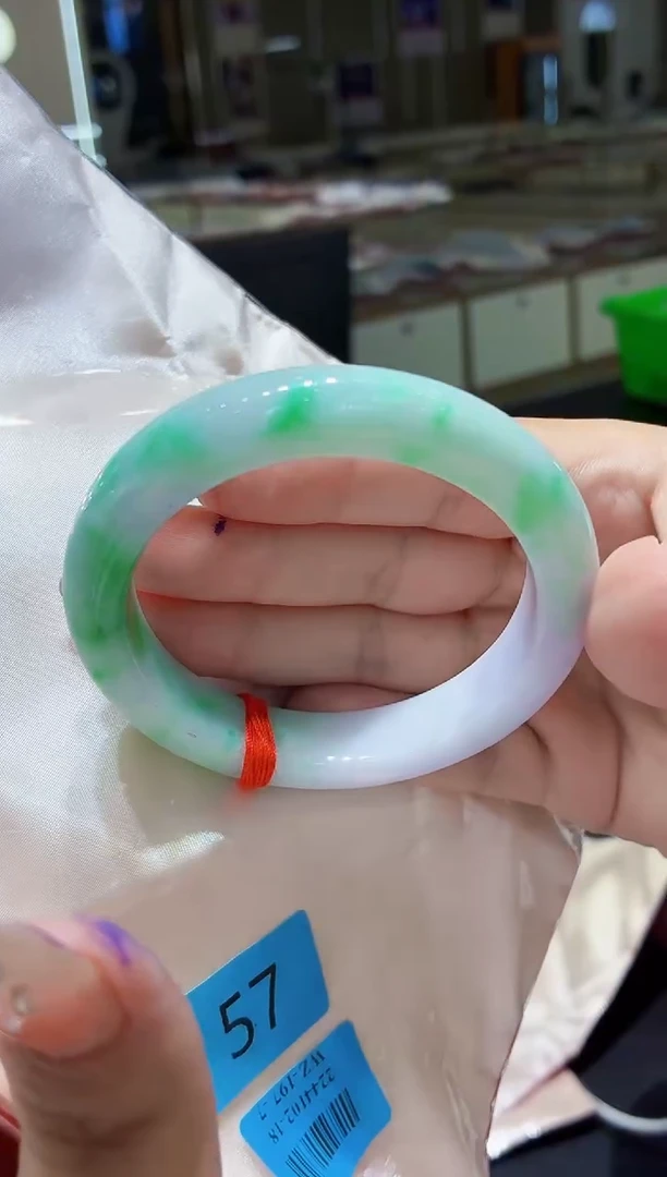 未镶嵌手镯翡翠翡翠手镯
