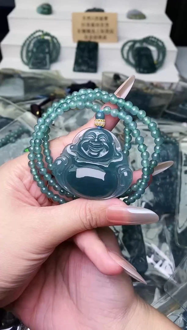 颈饰未镶嵌翡翠