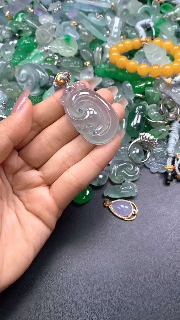 颈饰未镶嵌翡翠(配扣头多样性发其一）181