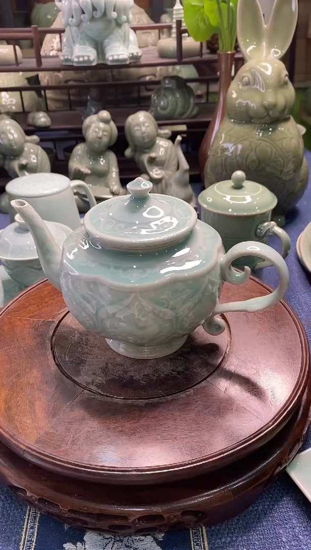 【微瑕】花舞大唐茶壶(矿点缩釉)/1个