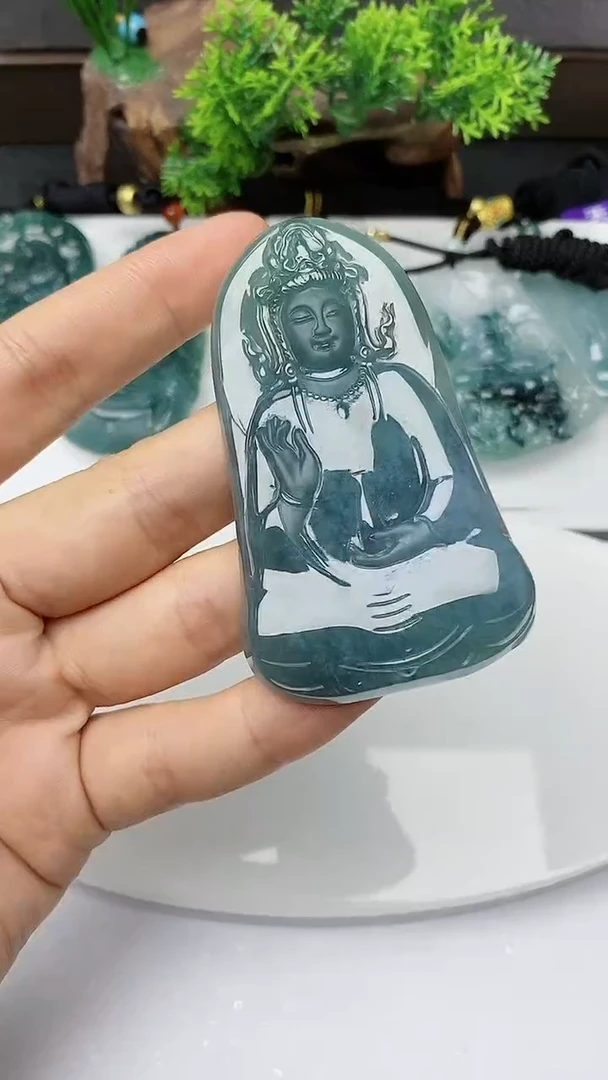 【闪购商品】翡翠颈饰未镶嵌