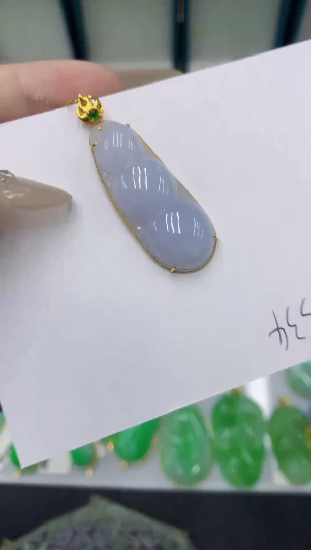 颈饰18K金镶嵌翡翠111111