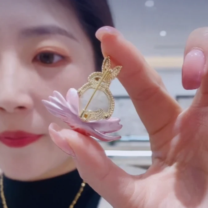 kasiya/卡思雅 铜合金珐琅胸针 兔子胸针时尚优雅款