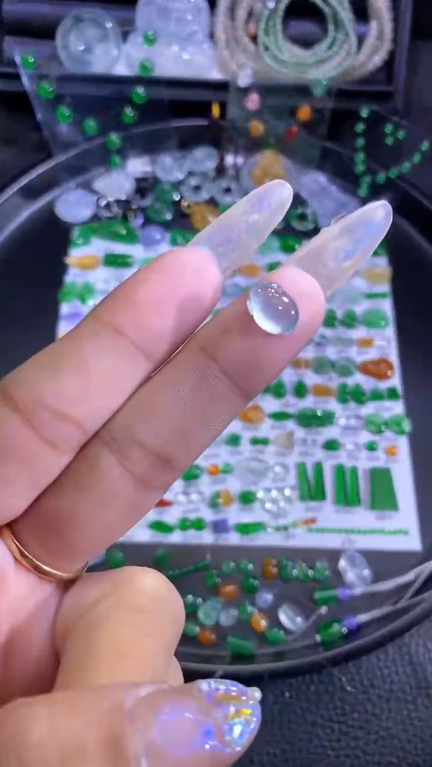 未镶嵌挂件翡翠金蟾