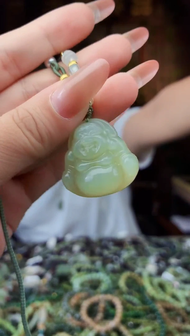 和田玉未镶嵌颈饰拍一发一