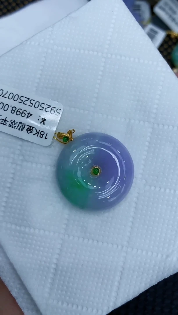 翡翠18K金镶嵌颈饰111111111111