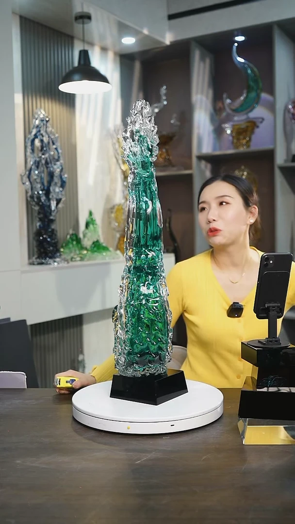 琉璃湖水绿风生水起