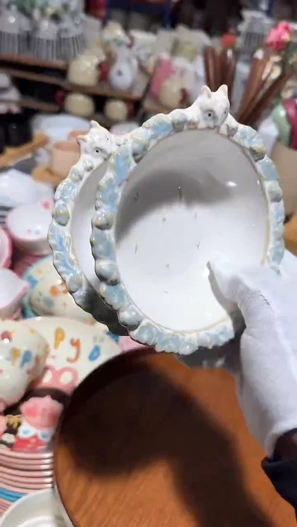 陶瓷2个浮雕小草帽碗微瑕 凑满20元包邮
