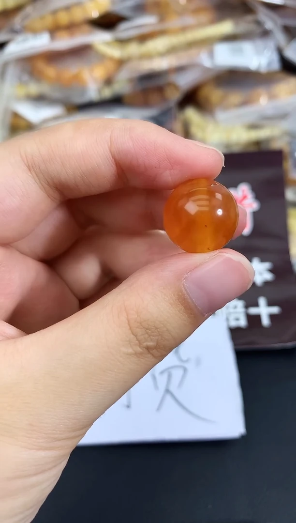 蜜蜡未镶嵌珠宝奇石29