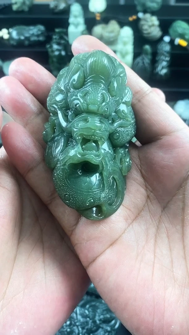 和田玉未镶嵌颈饰1