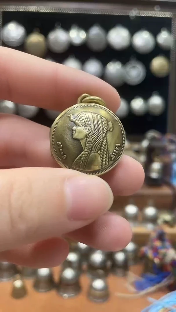 J****?埃及艳后盒子照片记忆盒子吊坠 配金色钛钢链子