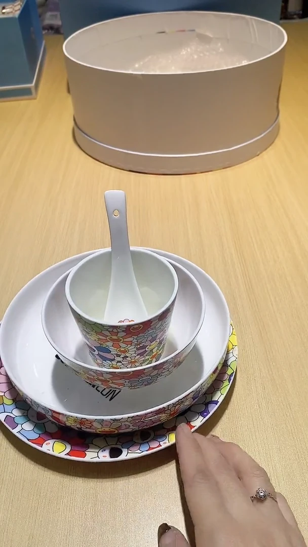 【闪购商品】瓷片锅碗瓢盆一件不剩