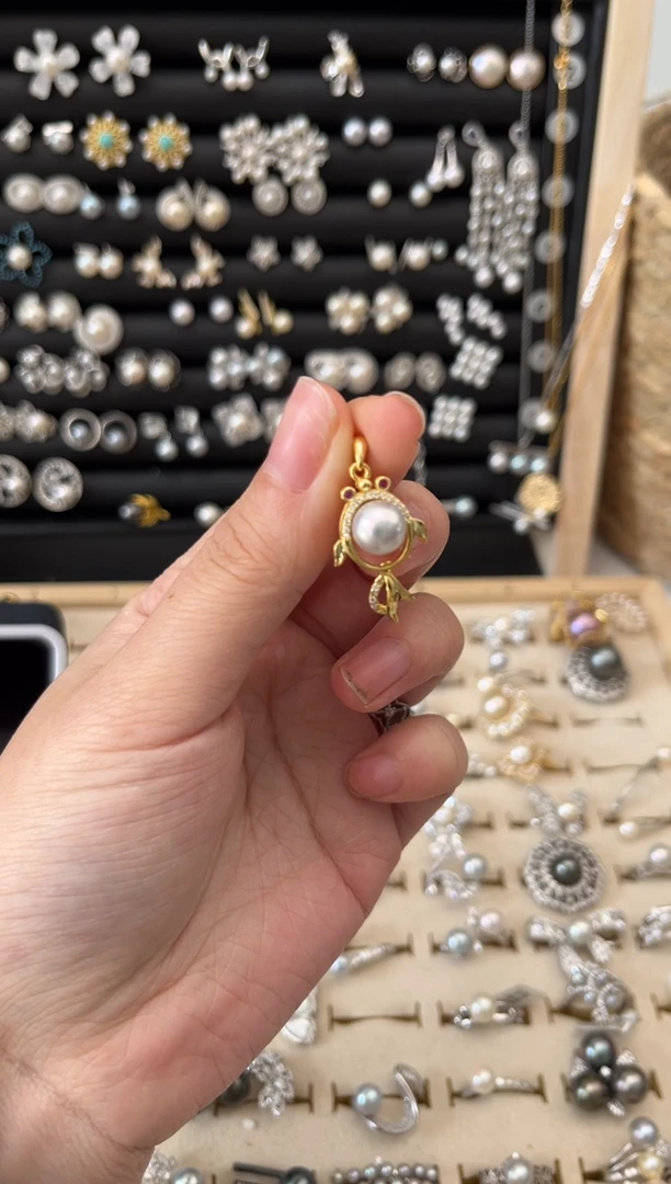 【闪购商品】海水珍珠颈饰银S925镶嵌S925海水吊坠（微瑕）