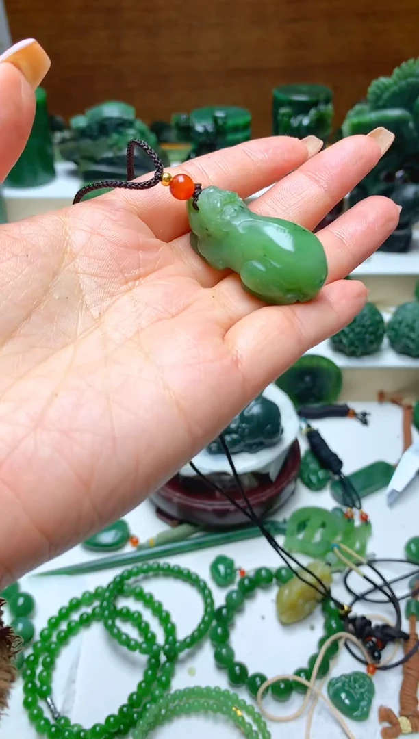 未镶嵌和田玉把件1