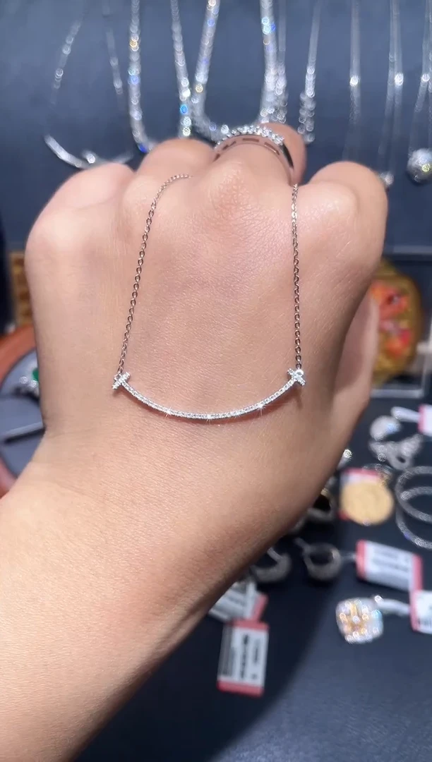 【闪购商品】钻石项链18K金镶嵌钻石项链