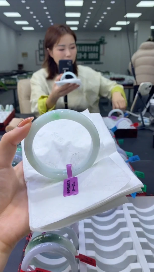 未镶嵌手镯翡翠0042693