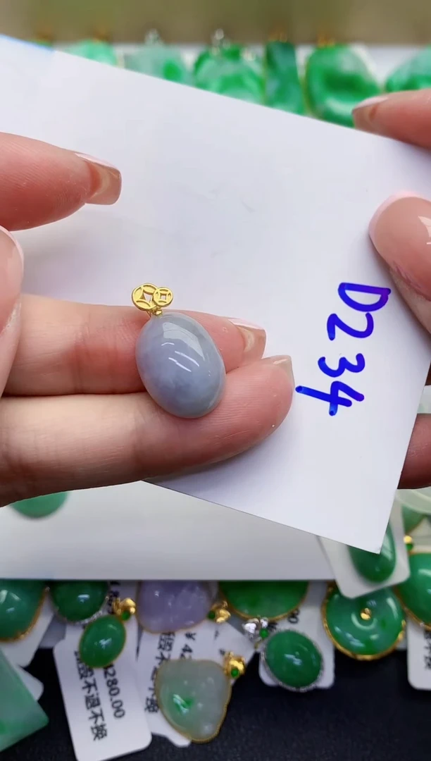 翡翠未镶嵌颈饰缅甸天然翡翠A货