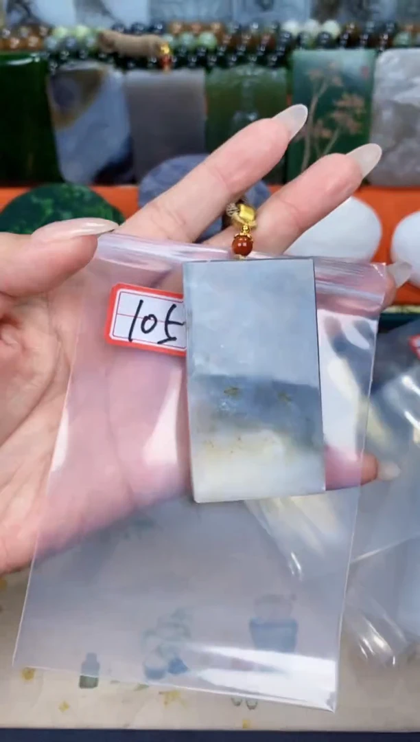 和田玉未镶嵌颈饰和田玉