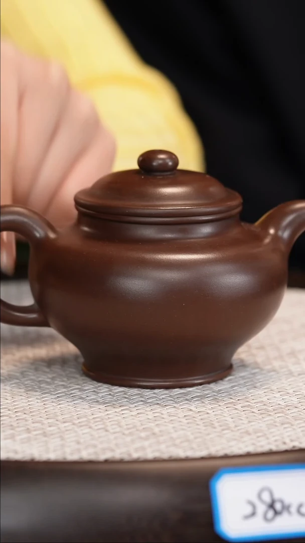 茶壶紫砂【顾海荣】紫泥掇只    280CC