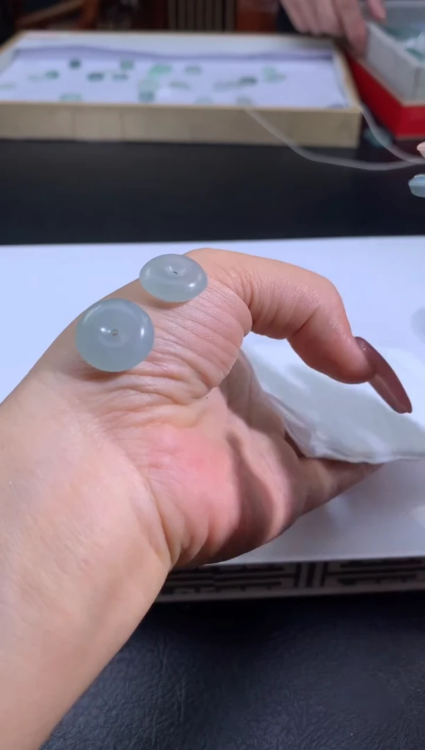 未镶嵌定制翡翠你****娘翡翠