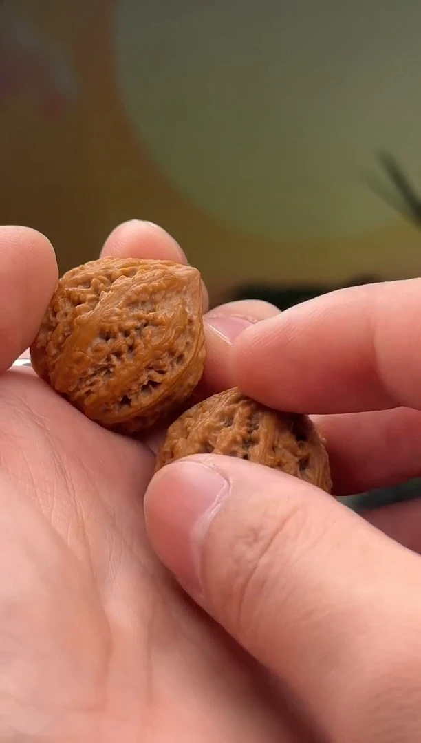 【闪购商品】文玩核桃吊坠小秋子一对（小手捻）