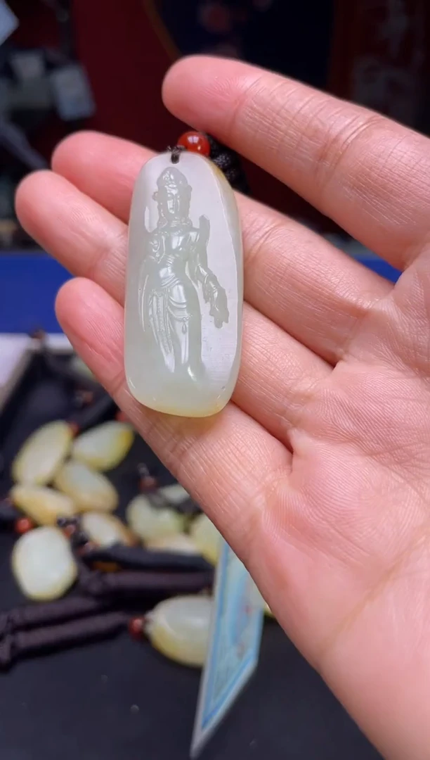 颈饰未镶嵌和田玉1