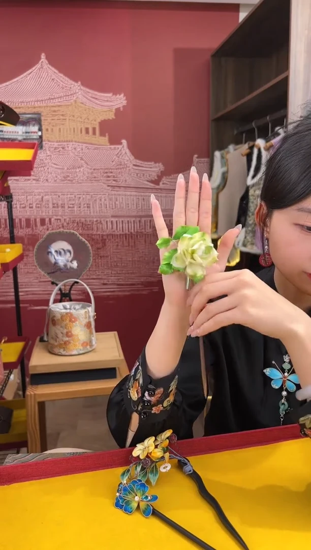 【闪购商品】刺绣非遗绒花（发饰）