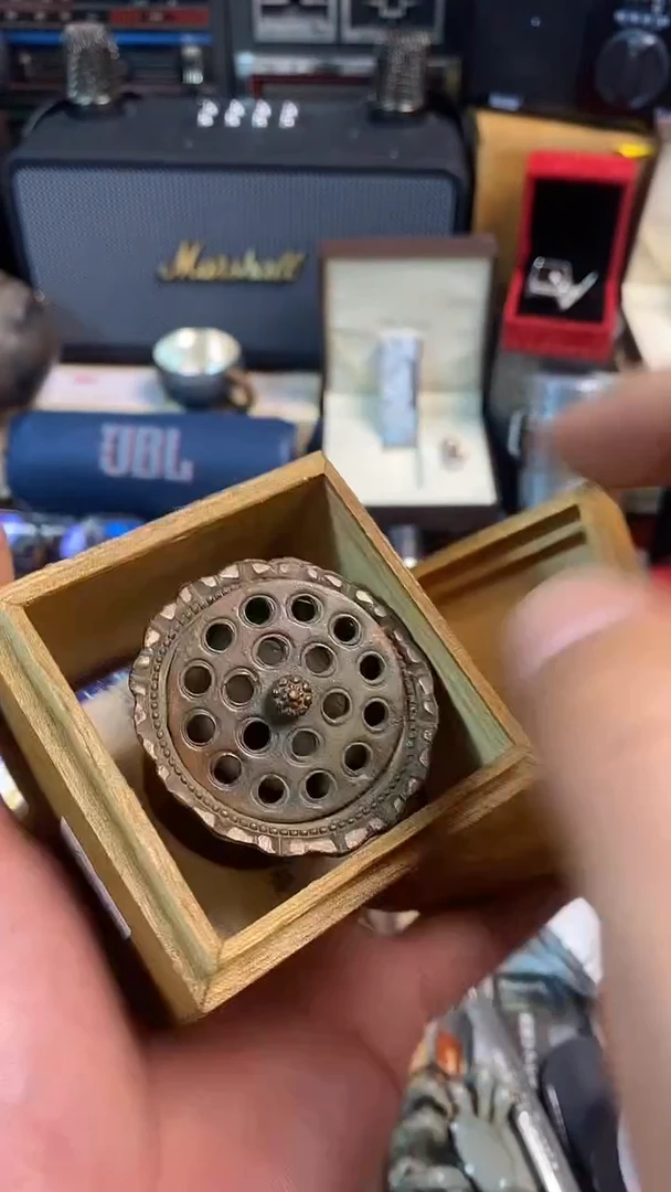 瓷片闪购商品，如图所示