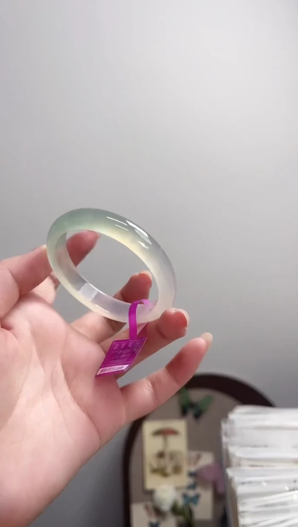 玛瑙/玉髓手镯未镶嵌51-52圈 需要包容