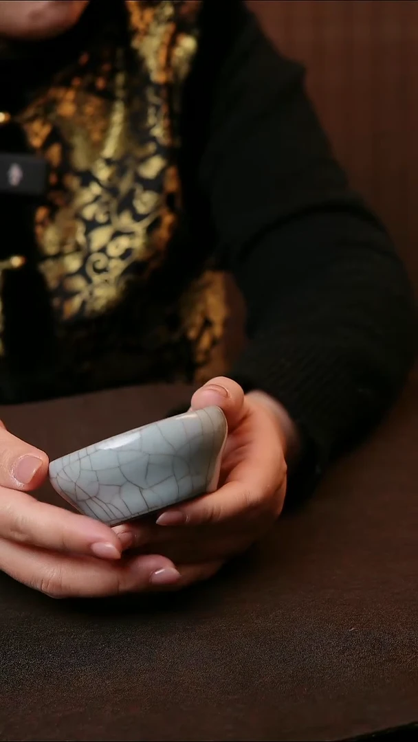 叶氏哥窑 古儿制官天青盛巢杯 孤品