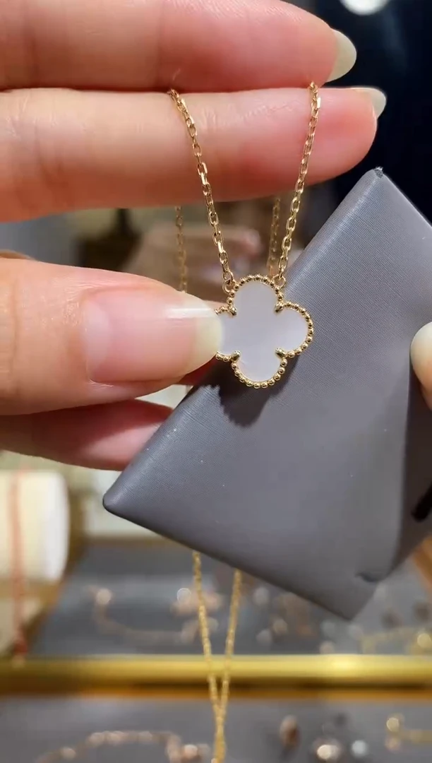 18K金镶嵌贝壳（贝母）项链项链