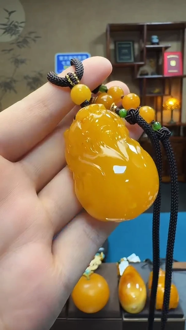 蜜蜡吊坠(不含链)未镶嵌天然保真蜜蜡貔貅套装（送绳子）