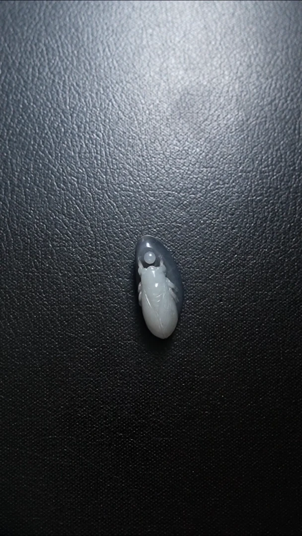 颈饰未镶嵌和田玉一鸣惊人