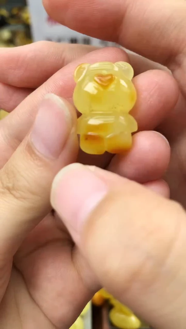 未镶嵌琥珀珠宝奇石10