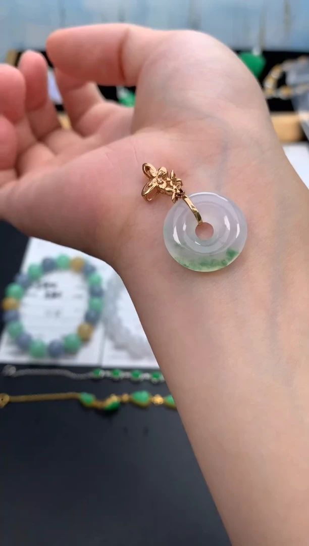 18K金镶嵌摆件翡翠48小时鉴赏期 退货不扣服务费