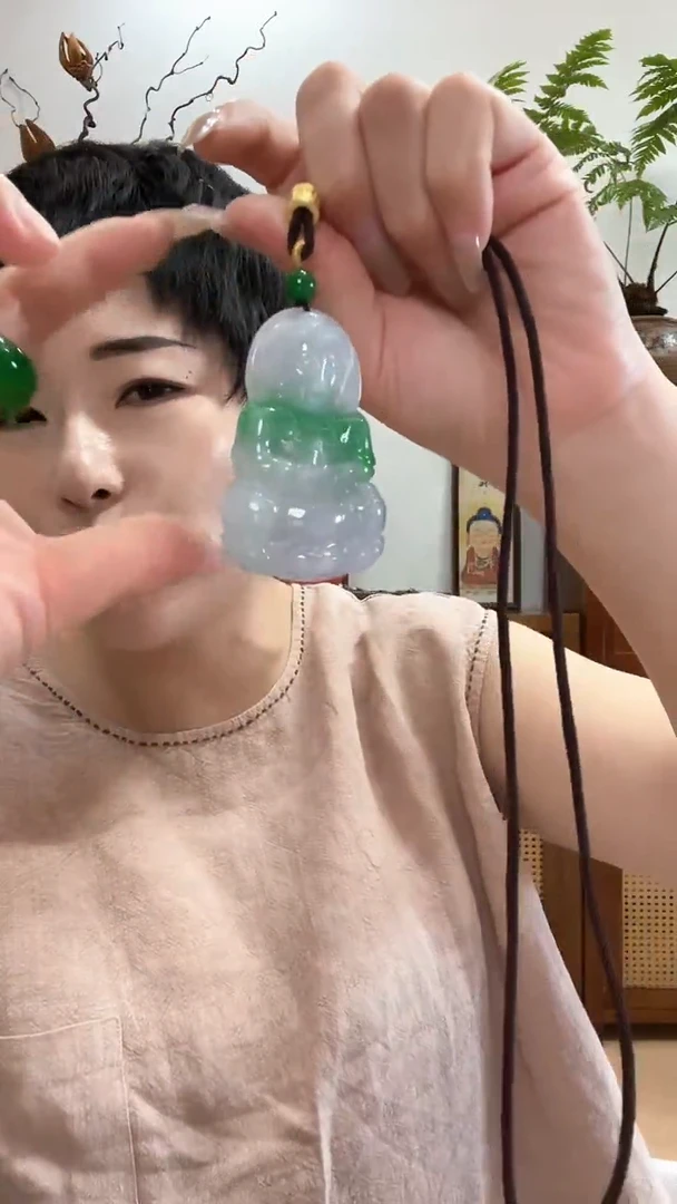 翡翠未镶嵌颈饰91