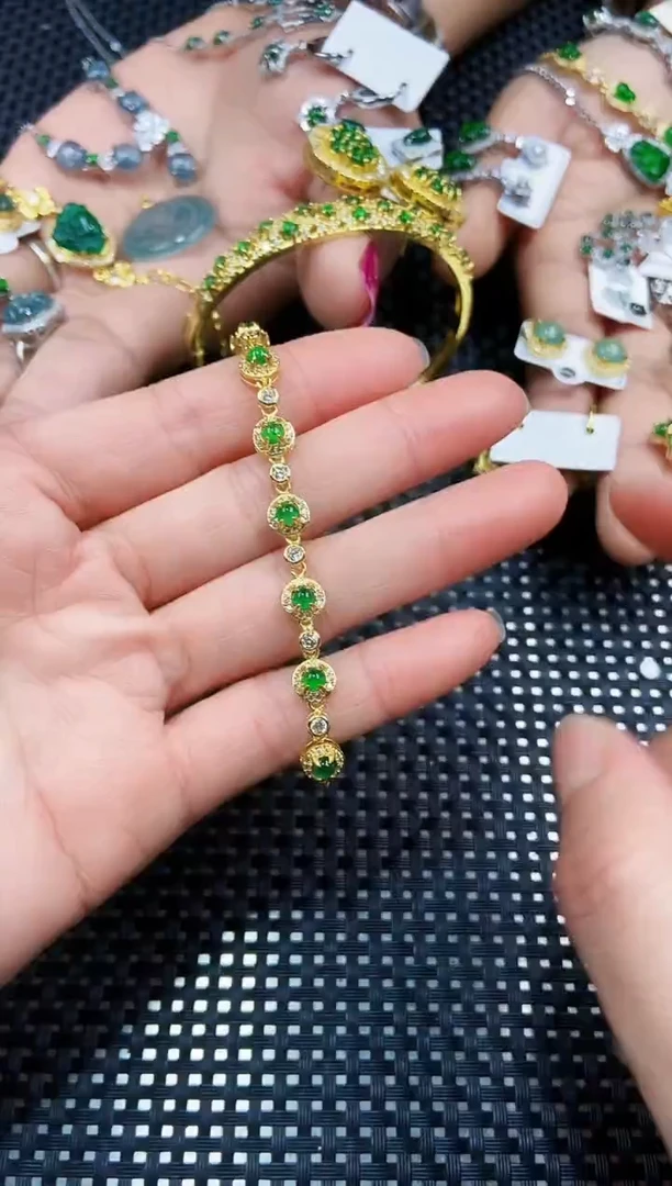 【闪购商品】翡翠手链未镶嵌111111111