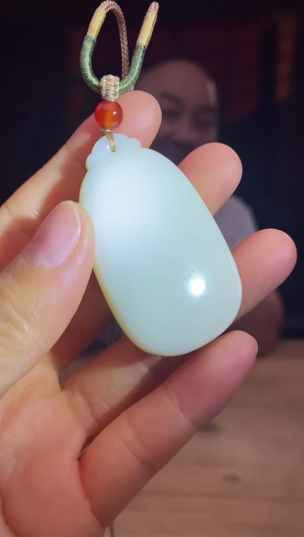 和田玉未镶嵌颈饰D680