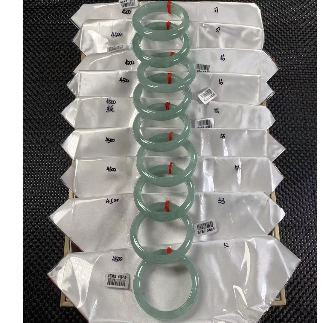 天然缅甸翡翠A货手镯多样性发货，发一件