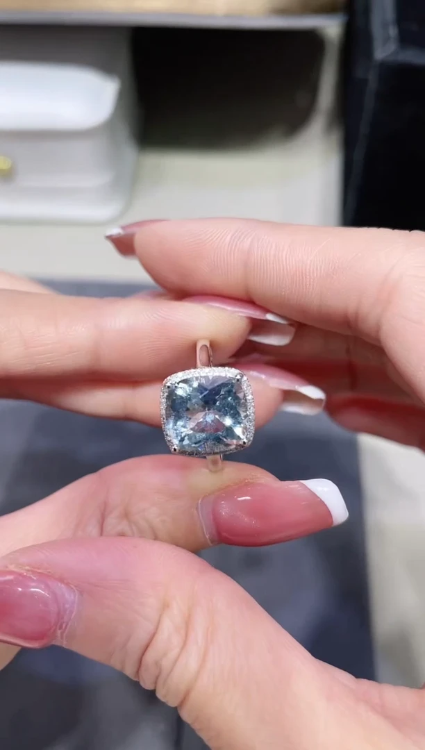 【闪购商品】海蓝宝石戒圈18K金镶嵌·