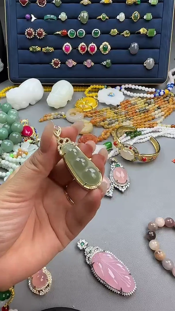 和田玉合金吊坠(不含链)多样性发货拍一发一