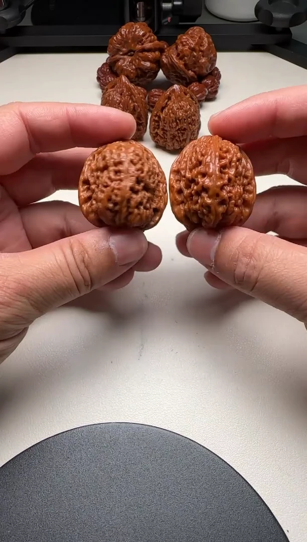 【闪购商品】文玩核桃把件南疆石