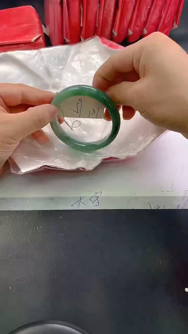 未镶嵌手镯翡翠131