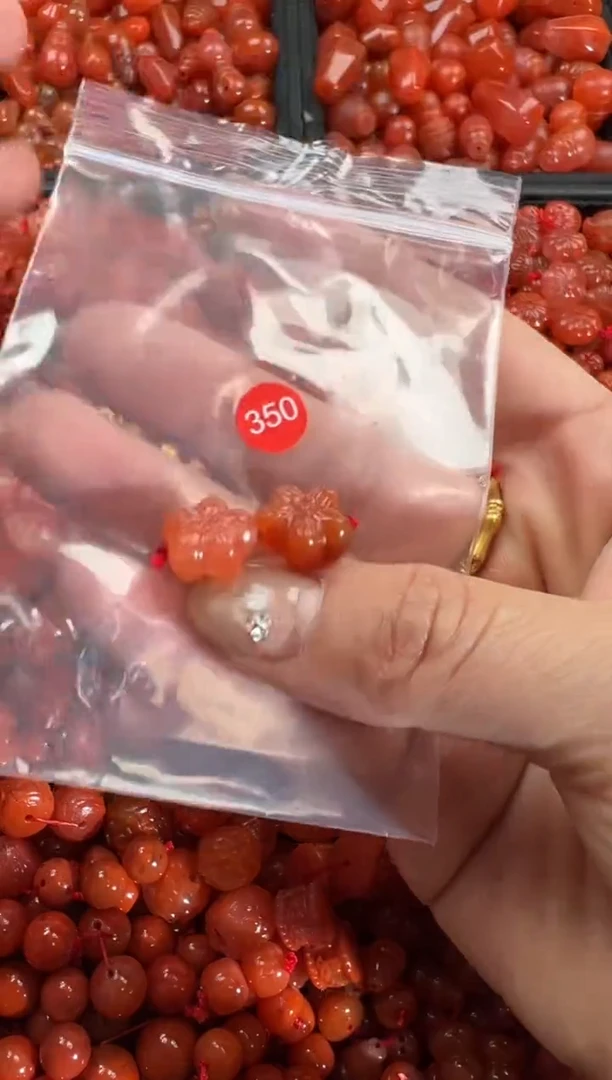 【闪购商品】南红玛瑙颈饰未镶嵌1