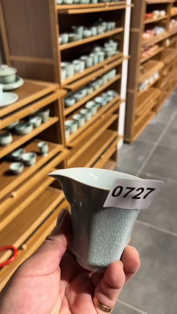 龙泉窑冰裂纹小公道0727