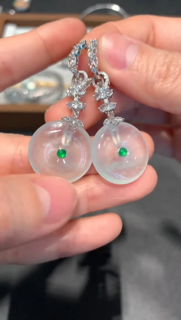 【闪购商品】翡翠耳饰18K金镶嵌39800