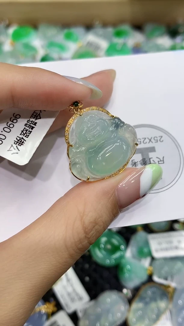 翡翠18K金镶嵌颈饰111111111111