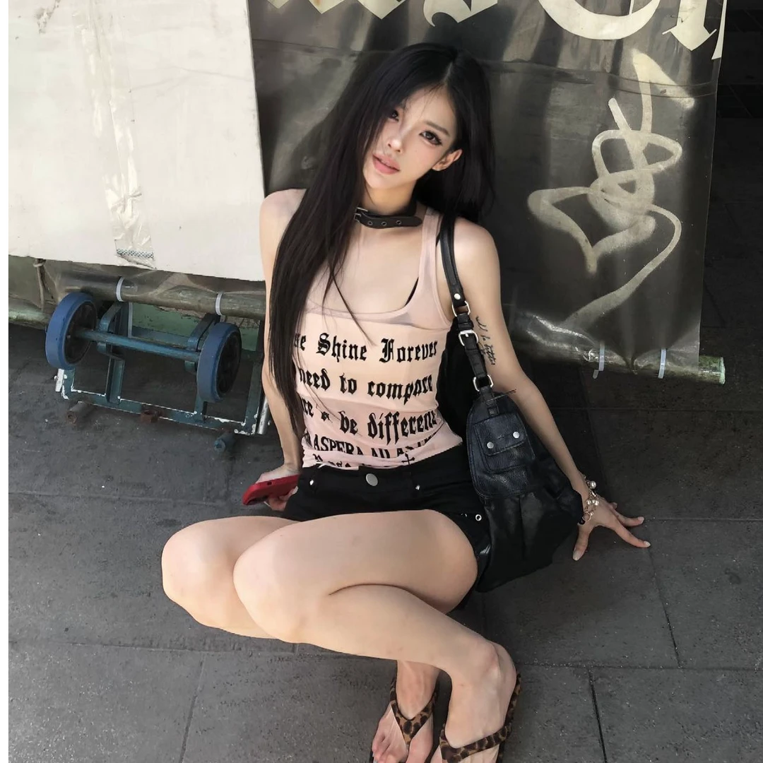 2025夏季新款时尚打底吊带背心气质显瘦洋气休闲百搭辣妹外穿性感