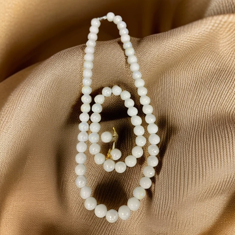 A188  蛋白胶珠项链 多样性随机发